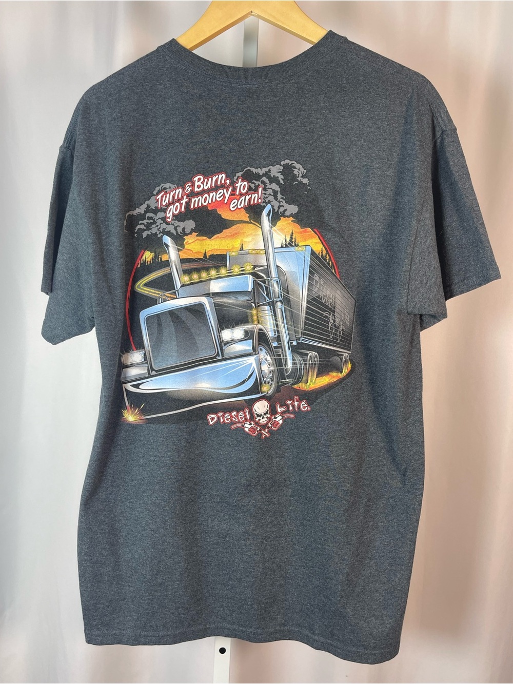 Gildan Heavy Cotton Large Charcoal Truck Graphic Tee Sunset Trucker Diesel Life